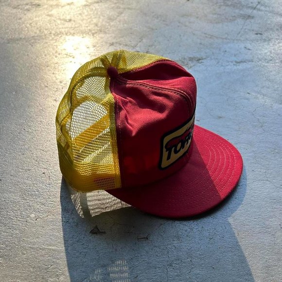 VNTG 1980S 'TORCH' VICTORY CAPS 6-PANEL RED & YELLOW MESH TRUCKER HAT ONE SIZE - Picture 4 of 4